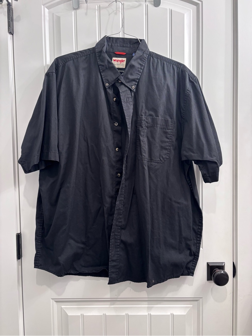 Wrangler Black Short-Sleeve Button-Down Shirt
